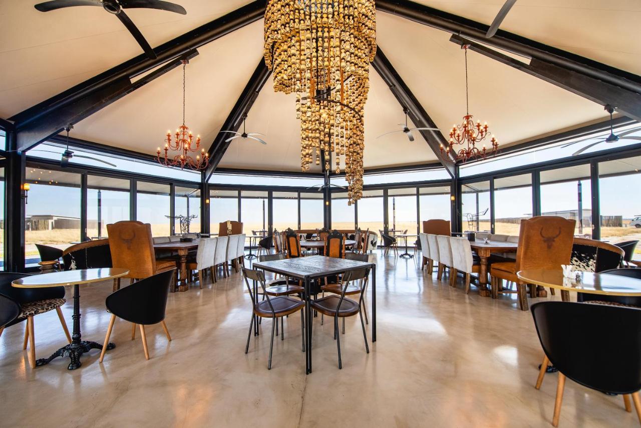 Etosha King Nehale Villa Omuthiya Екстериор снимка